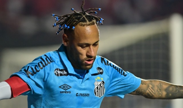 桑托斯主帅：内马尔不会随队出征南美杯，他将继续进行康复训练